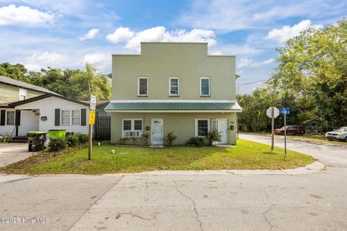 700 2nd Ave, New Bern, NC, 28560-5618 | Card Image