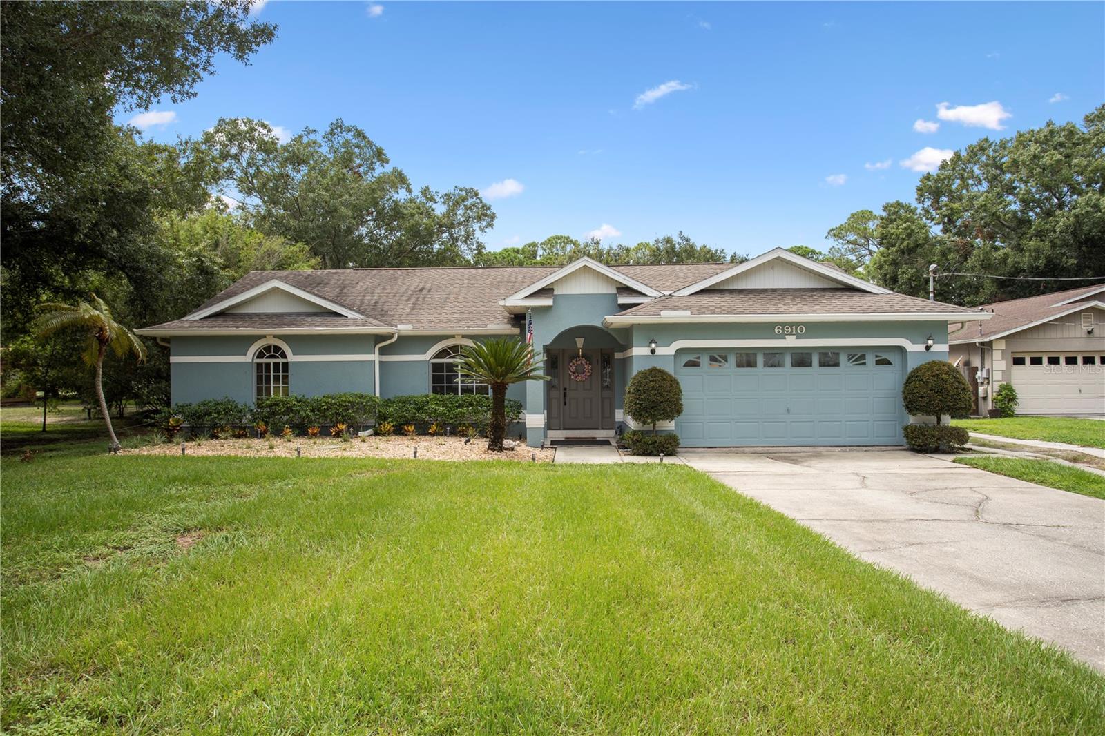 Creek Dr, Tampa, FL 33615