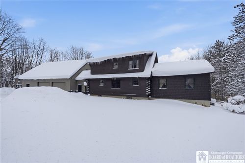 11075 Carpenter Rd, South Wales, NY, 14139-9735 | Card Image