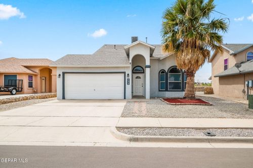 732 Desert Ash Dr, Horizon City, TX, 79928-6483 | Card Image