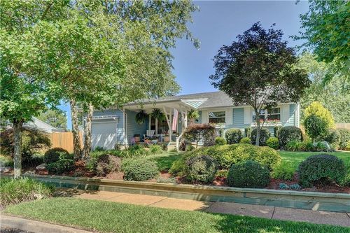 8479 Lynn River Rd, Norfolk, VA, 23503-3246 | Card Image