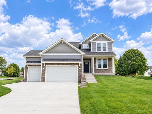 N101W16888 Tanglewood Dr, Germantown, WI, 53022-1227 | Card Image