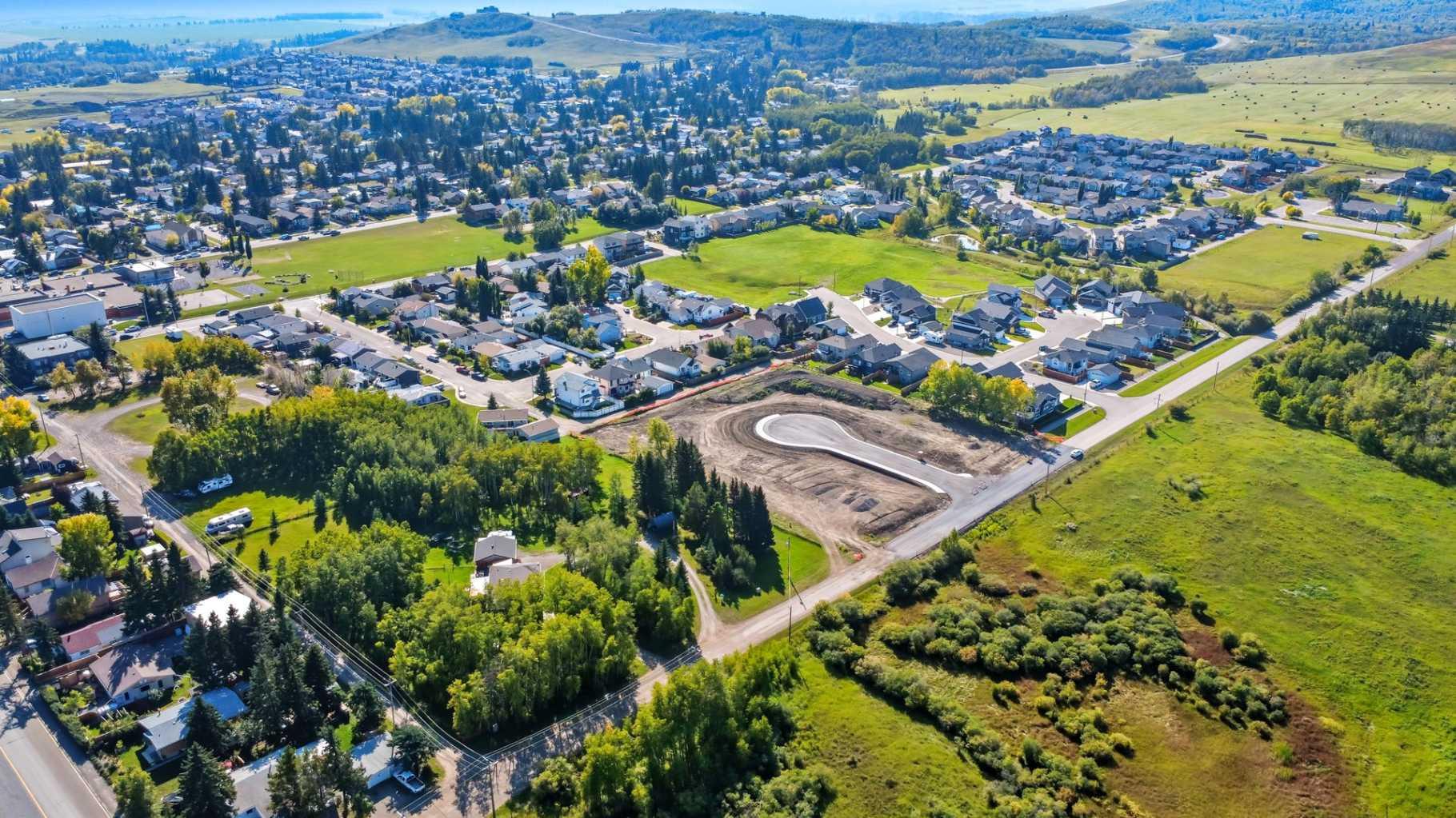 Land in Diamond Valley 4