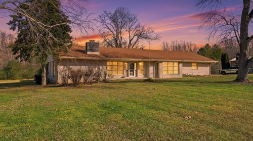 8 Hilltop Rd, Fayetteville, TN, 37334-6746 | Card Image