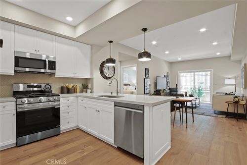 115-927 Deep Valley Dr, Rolling Hills Estates, CA, 90274-3808 | Card Image