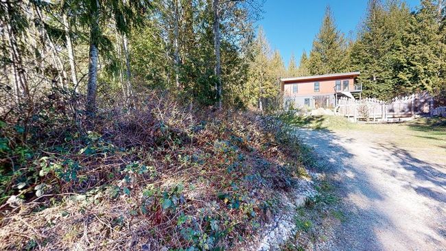 972 Joe Road, House other with 3 bedrooms, 3 bathrooms and null parking in Roberts Creek BC | Image 34