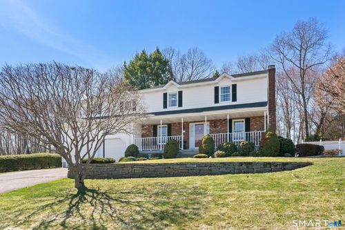 112 Woods Edge Ct, Berlin, CT, 06037-1846 | Card Image
