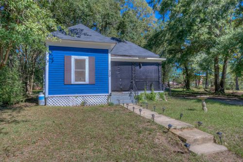 310 W Tennessee Ave, Vivian, LA, 71082-2630 | Card Image