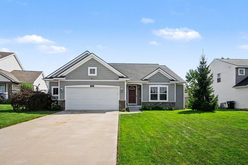 1112 Arbor Meadow Dr Se, Byron Center, MI, 49315-6949 | Card Image