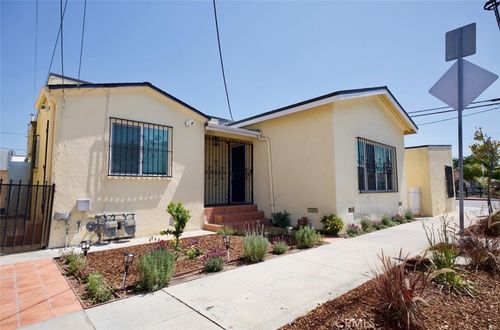 7675 California Ave, Huntington Park, CA, 90255 | Card Image