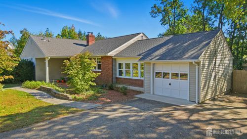 7 Sunset Ave, Matawan, NJ, 07747-3345 | Card Image