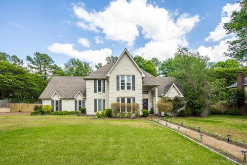 946 Rolling Oaks Ln, Collierville, TN, 38017-3213 | Card Image