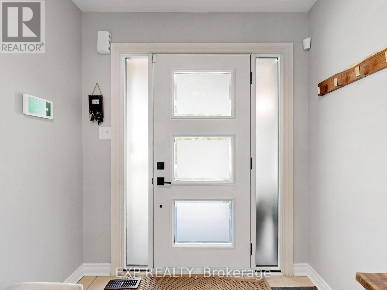 Residential in Georgina (Keswick South) 5