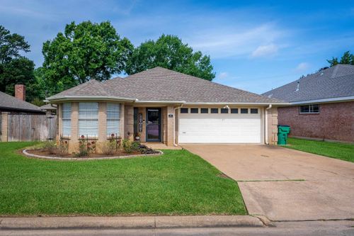 7 Pebble Creek N, Longview, TX, 75605 | Card Image