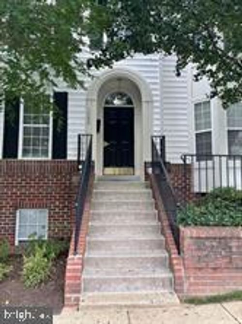 101-1588 Leeds Castle Dr, VIENNA, VA, 22182-5553 | Card Image