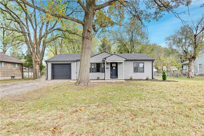 8419 Blue Ridge Boulevard, House other with 2 bedrooms, 1 bathrooms and null parking in Raytown MO | Image 1