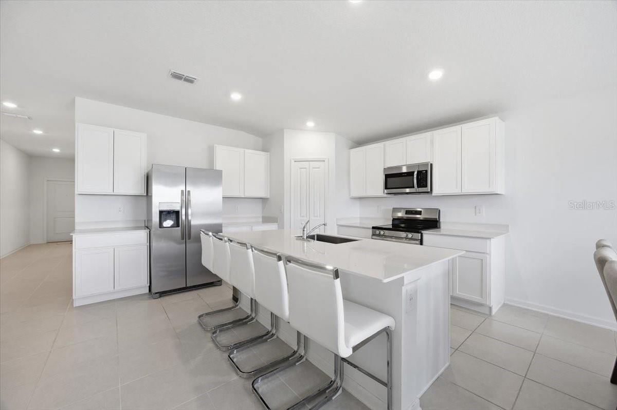 Residential in LAKE WALES 4