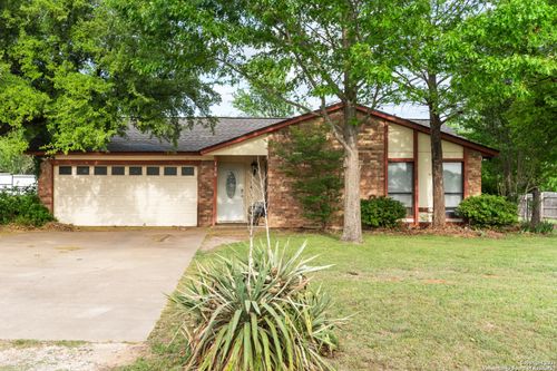 120 Westridge Dr, Springtown, TX, 76082-3012 | Card Image