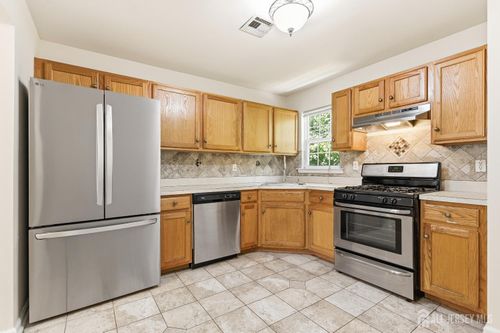 141 Forest Dr, Piscataway, NJ, 08854-2273 | Card Image