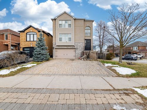 85 Forestgrove Cir, Brampton, ON, L6Z4T5 | Card Image