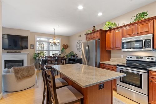 unit-4c-32 Rockway Ave, Weymouth, MA, 02188-3966 | Card Image