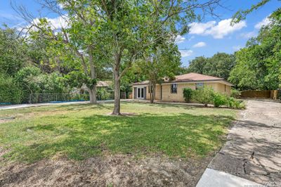 126 Haeckerville Rd, House other with 3 bedrooms, 1 bathrooms and null parking in Cibolo TX | Image 2