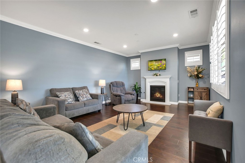 Residential in Fontana 5