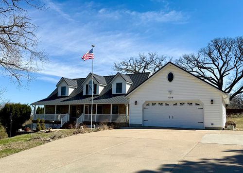 604 Breezy Point Dr, Clinton, IA, 52732-3637 | Card Image