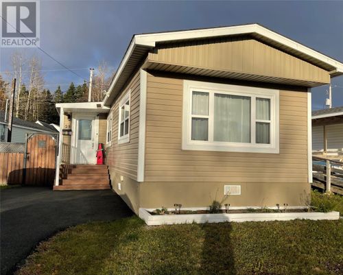 25 Gray Ave, Gander, NL, A1V1Y4 | Card Image