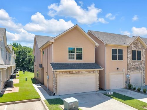 1523 Cozy Dr, Fort Worth, TX, 76120-2201 | Card Image