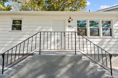 380 Silver Sands Rd, East Haven, CT, 06512-4128 | Card Image