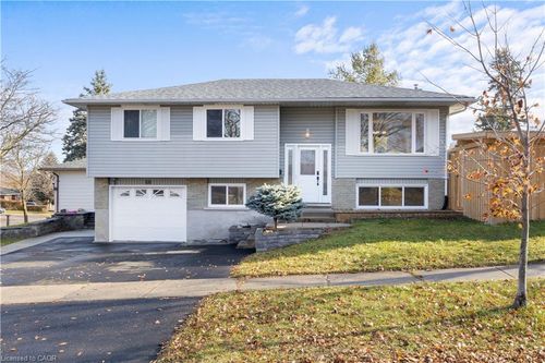 60 Devonglen Dr, Kitchener, ON, N2E2C5 | Card Image