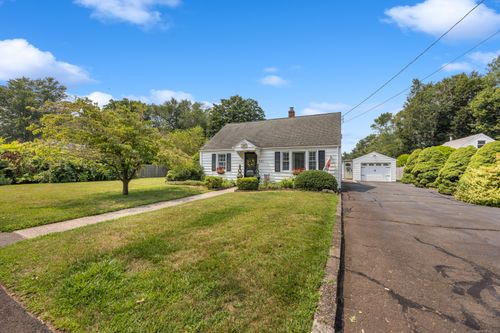 521 Pool Rd, North Haven, CT, 06473-1422 | Card Image