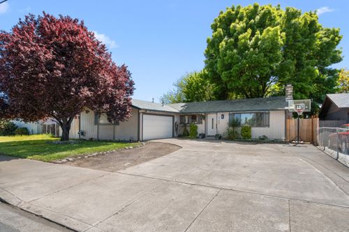 2190 Delta Waters Rd, Medford, OR, 97504-4906 | Card Image