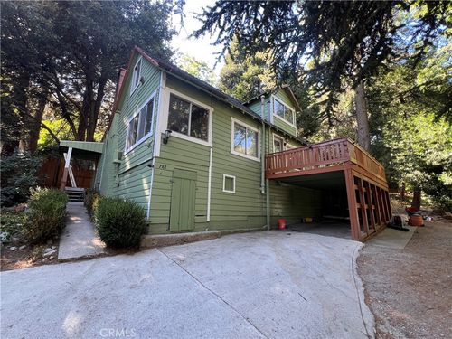 782 N Village Ln, Crestline, CA, 92325-9365 | Card Image