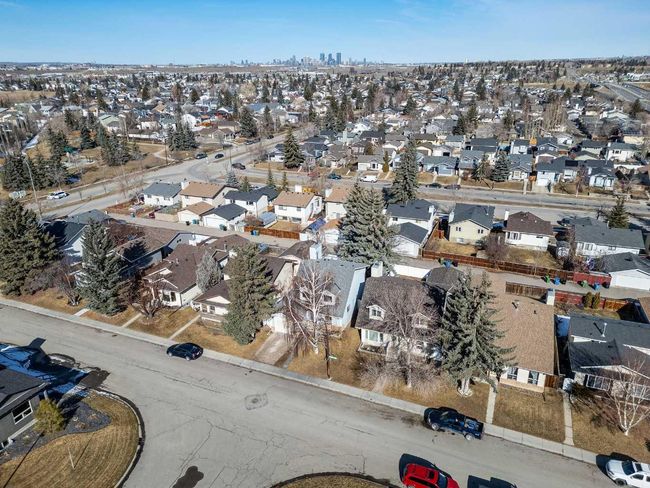 24 Rivervalley Crescent Se, House other with 3 bedrooms, 3 bathrooms and 2 parking in Calgary AB | Image 43