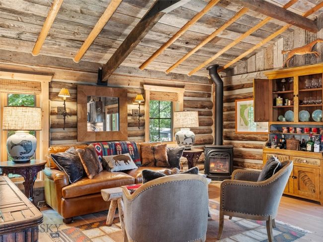 Inviting Seating areas | Image 16