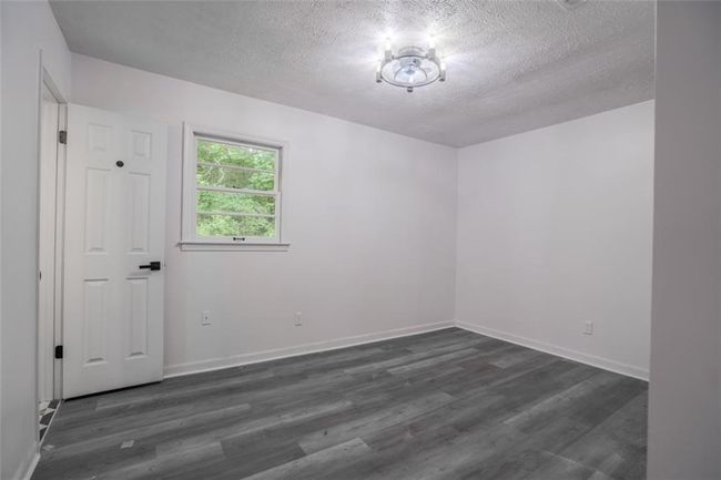 3570 Briar Dr, House other with 3 bedrooms, 2 bathrooms and 2 parking in Lithia springs GA | Image 5