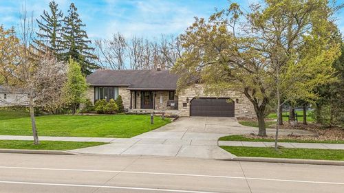 825 W Kimberly Avenue, KIMBERLY, WI, 54136 | Card Image