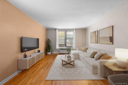 2s-67-30 Dartmouth St, Forest Hills, NY, 11375-4000 | Card Image