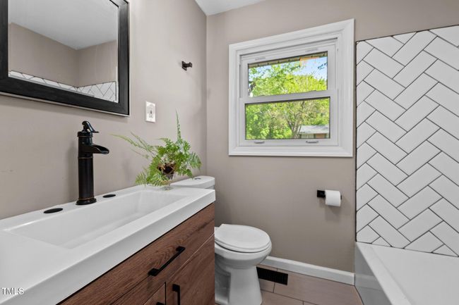 15-web-or-mls-_1249718 | Image 13