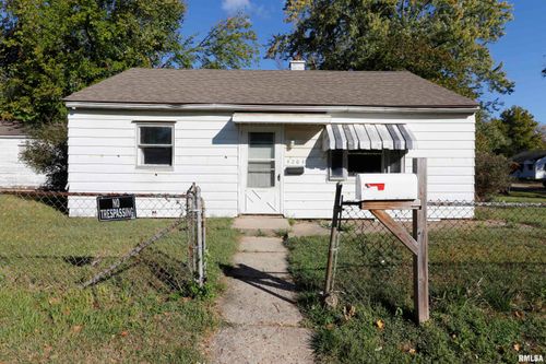 3203 W Proctor Pl, Peoria, IL, 61605-1238 | Card Image