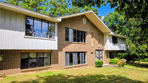 1001 E Lakeshore Drive, Tuskegee, AL, 36083 | Card Image