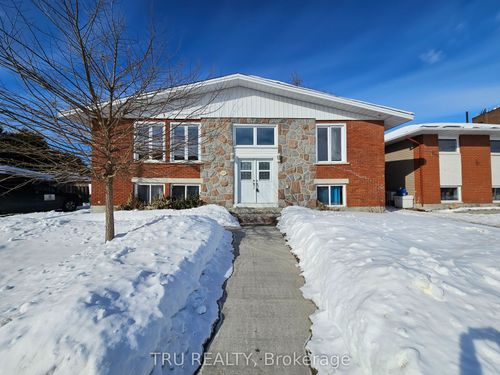 1-205 Lavergne Street, Vanier and Kingsview Park, ON, K1L5E4 | Card Image