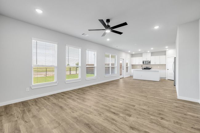 3802 Clovis St, Home with 4 bedrooms, 2 bathrooms and null parking in Midlothian TX | Image 7