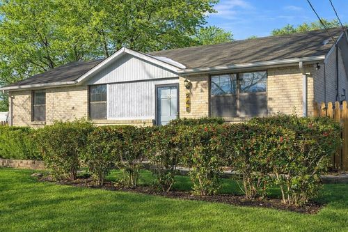 246 Garcia Dr, Pegram, TN, 37143-2306 | Card Image