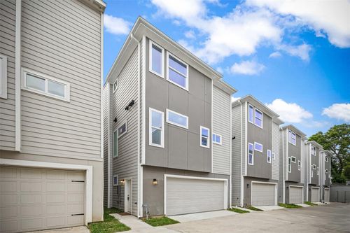 4011 Ward St, Houston, TX, 77021-4844 | Card Image