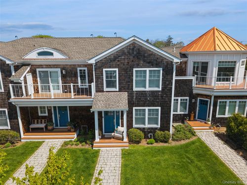19-68 Foster Ave, Hampton Bays, NY, 11946-3244 | Card Image