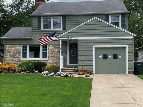2006 Campus Rd, South Euclid, OH, 44121-4224 | Card Image