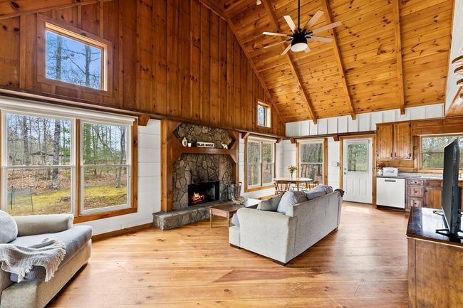 1994 Douthit Rd, Home with 3 bedrooms, 2 bathrooms and 3 parking in Mineral Bluff GA | Image 20